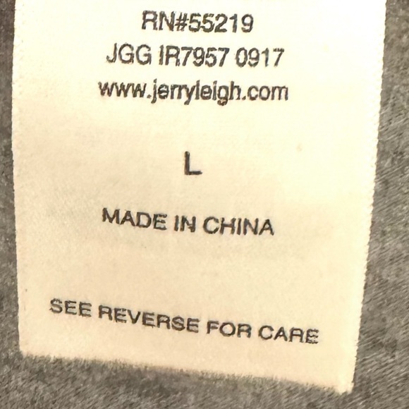 Women's Modern Lux fun Santa Graphic Tee 3/4 Raglan Sleeve Junior Fit Cotton L - Picture 7 of 8